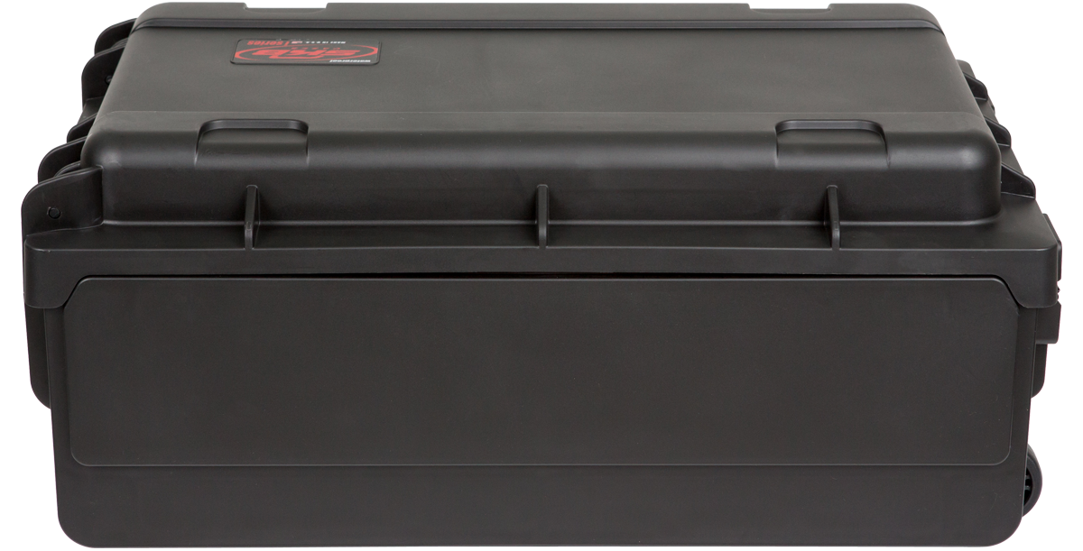 Closed 2U Studio Flyer Rack Case with molded exterior, designed for rugged protection and easy carry-on travel.