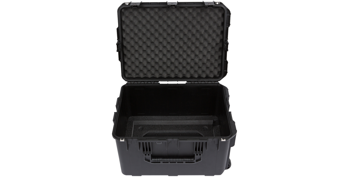 Open 4U iSeries Guitar FX Fly Rack showing interior foam padding and spacious compartment for secure gear storage.