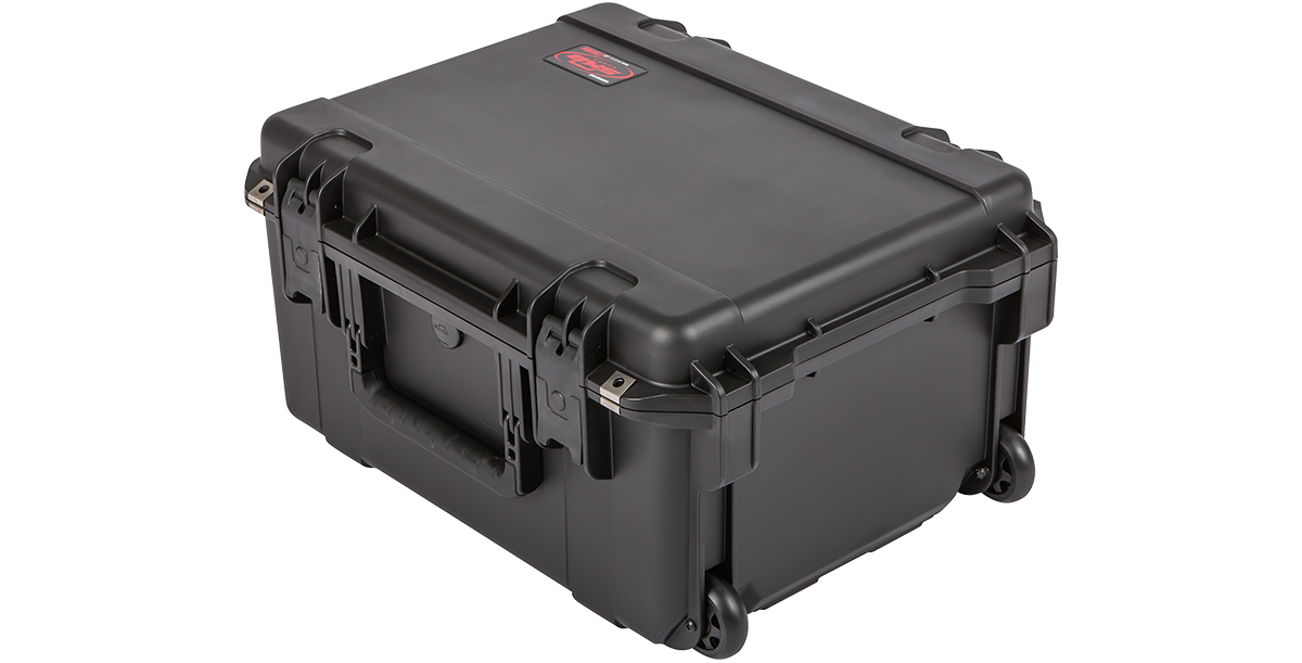 iSeries 2015-10 Waterproof Case angled closed view with wheels, ideal for mobile protection of photo and vacuum accessory kits.