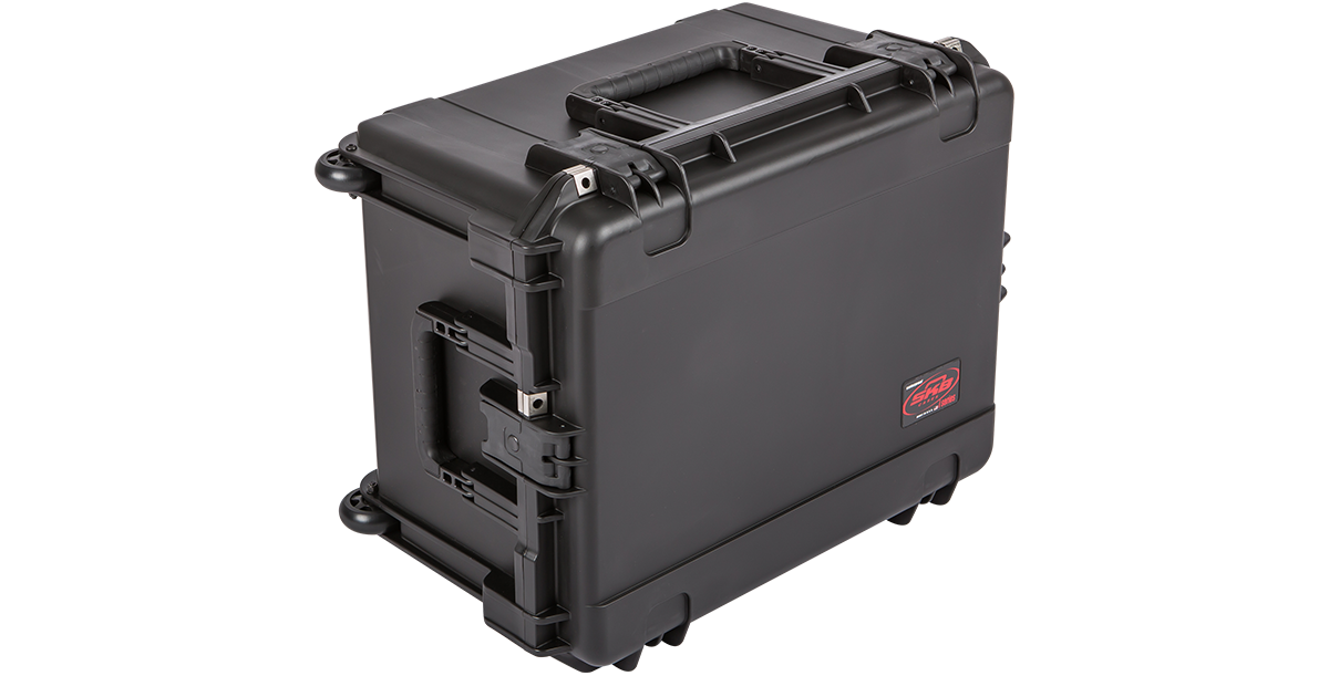 Side view of iSeries 2217-12 Case - High-Strength Waterproof showing rugged handle and corner protection for vacuum accessories.