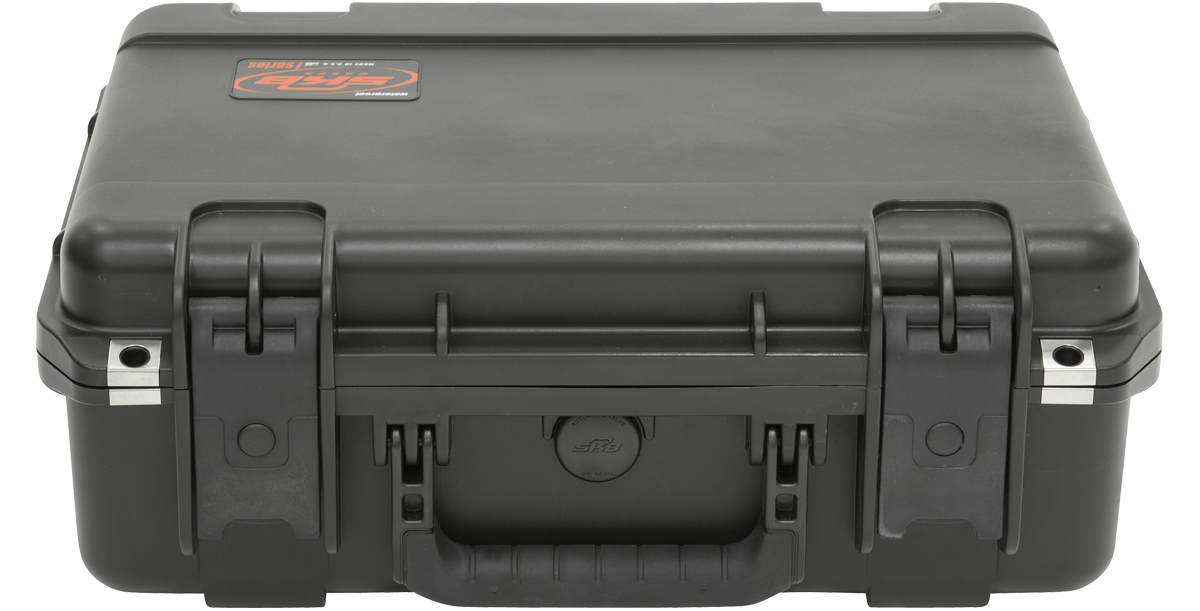 Front view of iSeries Waterproof Case 1711-6 featuring dual latches and durable construction for impact resistance.