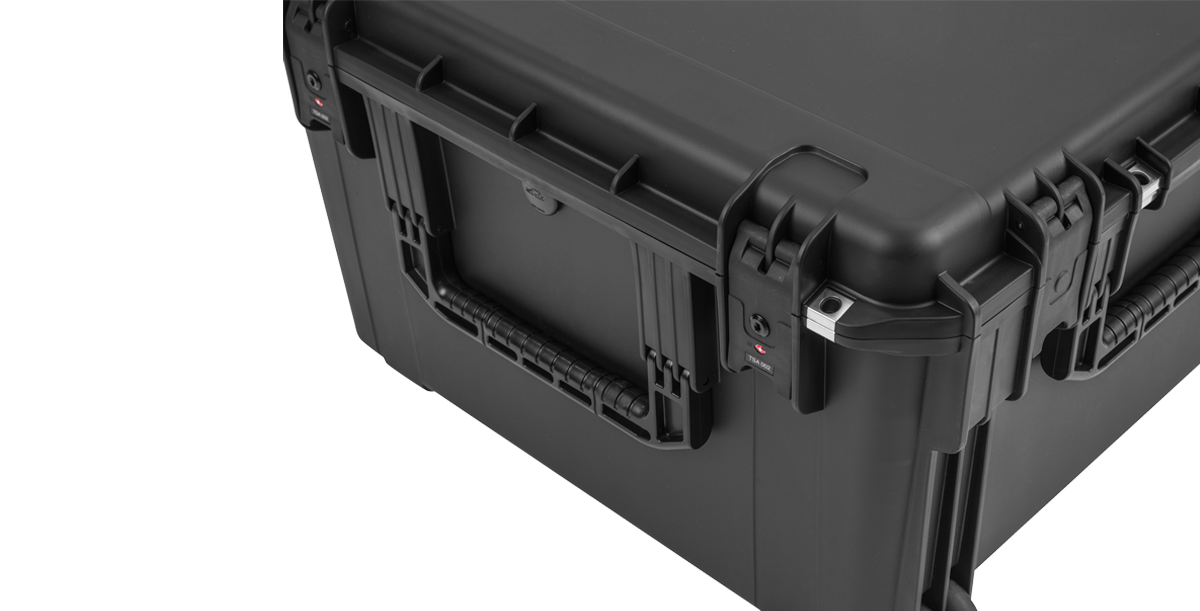 20" Fly Rack Case - iSeries Injection Molded detailed view of corner and latch, emphasizing robust construction and safety.
