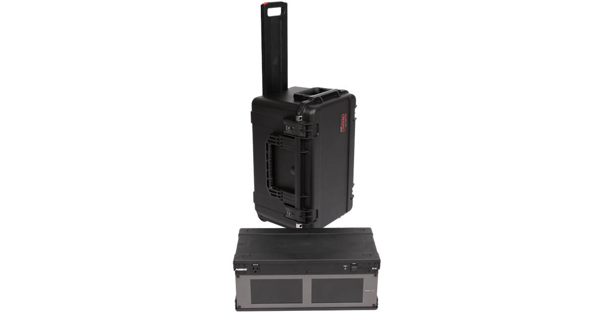 Injection Molded Shallow Rack - 4U iSeries Fly Rack standing upright with extended handle, TSA-approved for travel convenience.