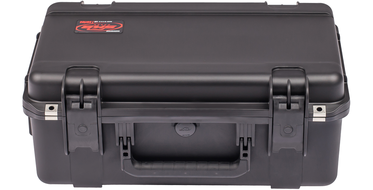 Front view of closed iSeries 2011-8 waterproof case with heavy-duty latches and ergonomic handle. MIL-STD 810H compliant for rugged use.