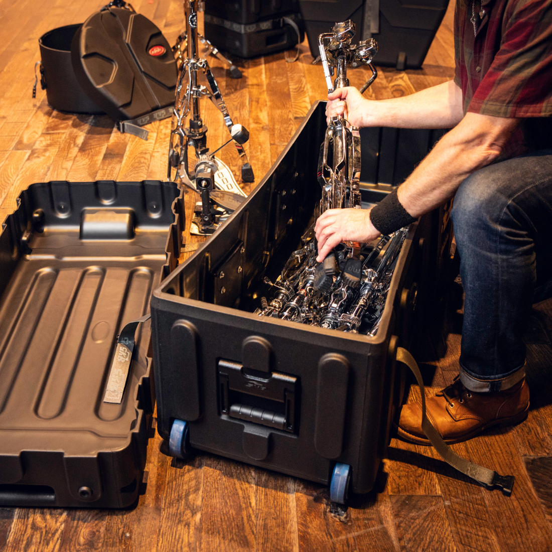 Large Drum Hardware Case with Wheels