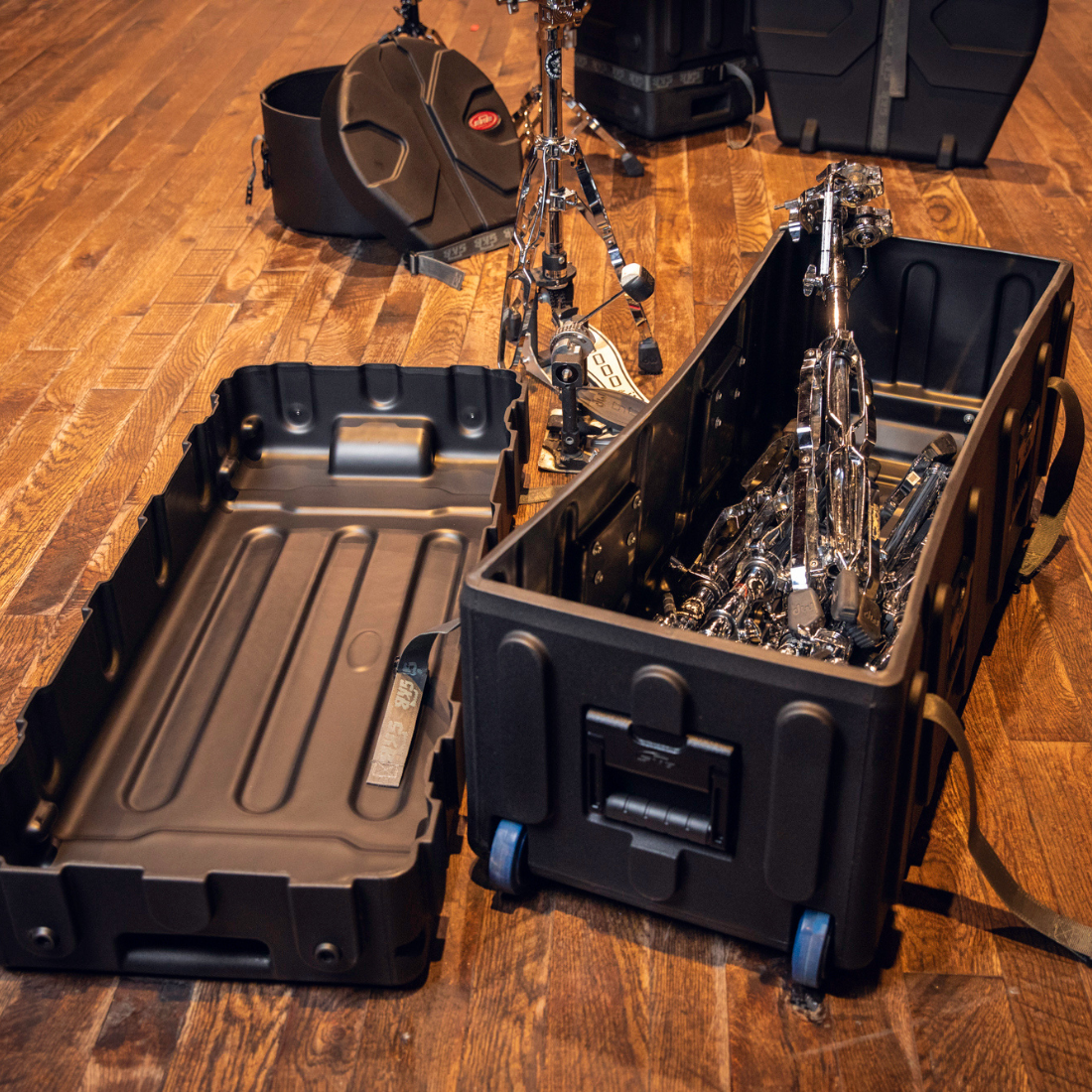 Large Drum Hardware Case with Wheels