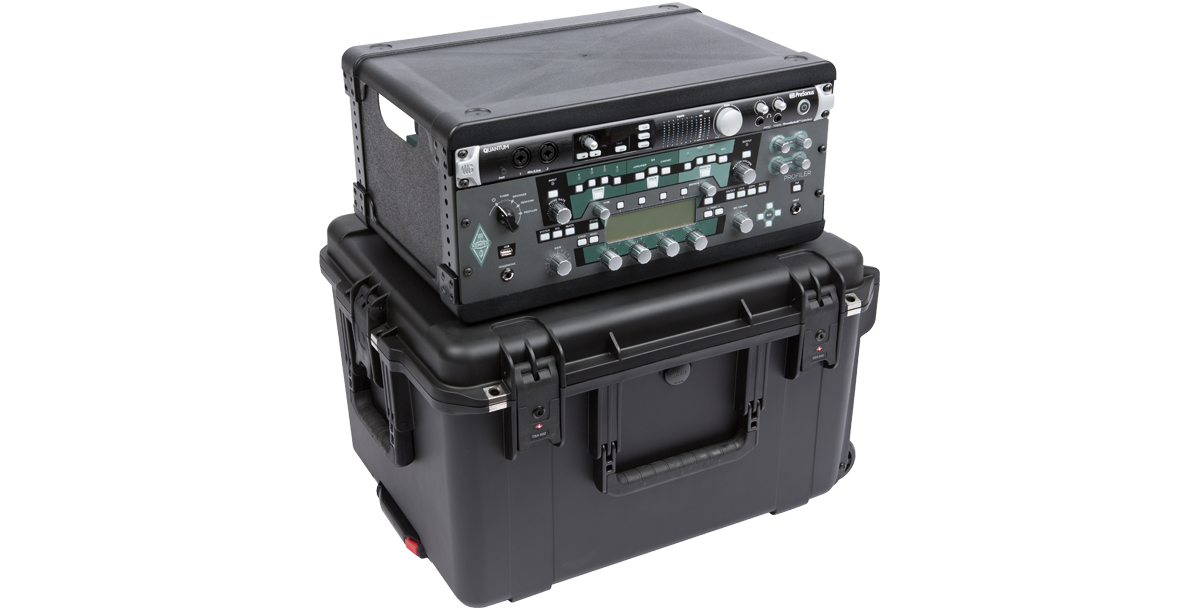 Side view of iSeries Fly Racks case with Kemper Profiler, emphasizing watertight protection and lightweight shock rack system.