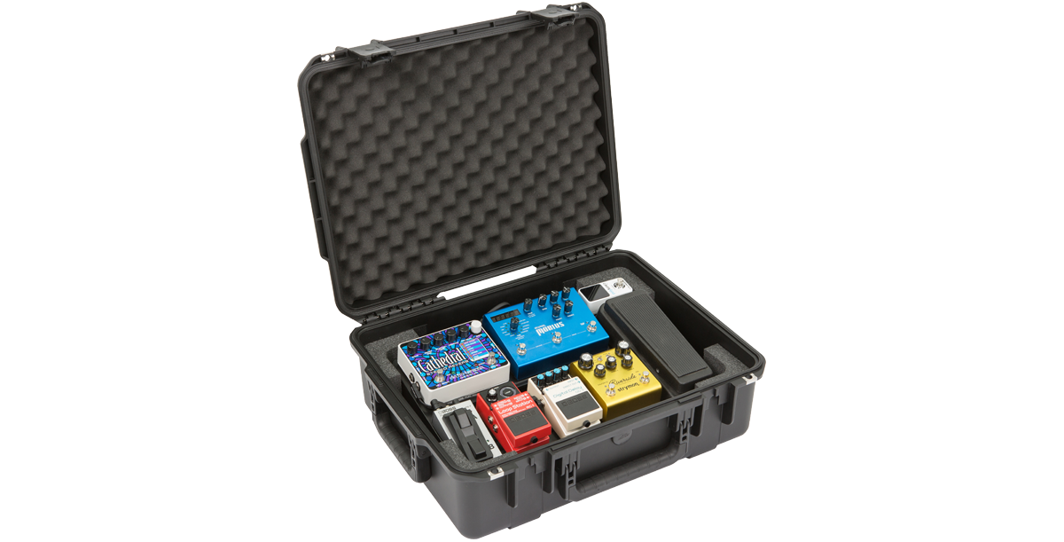 iSeries 2015-7 Case w/ 1SKB-PB1712 Pedalboard