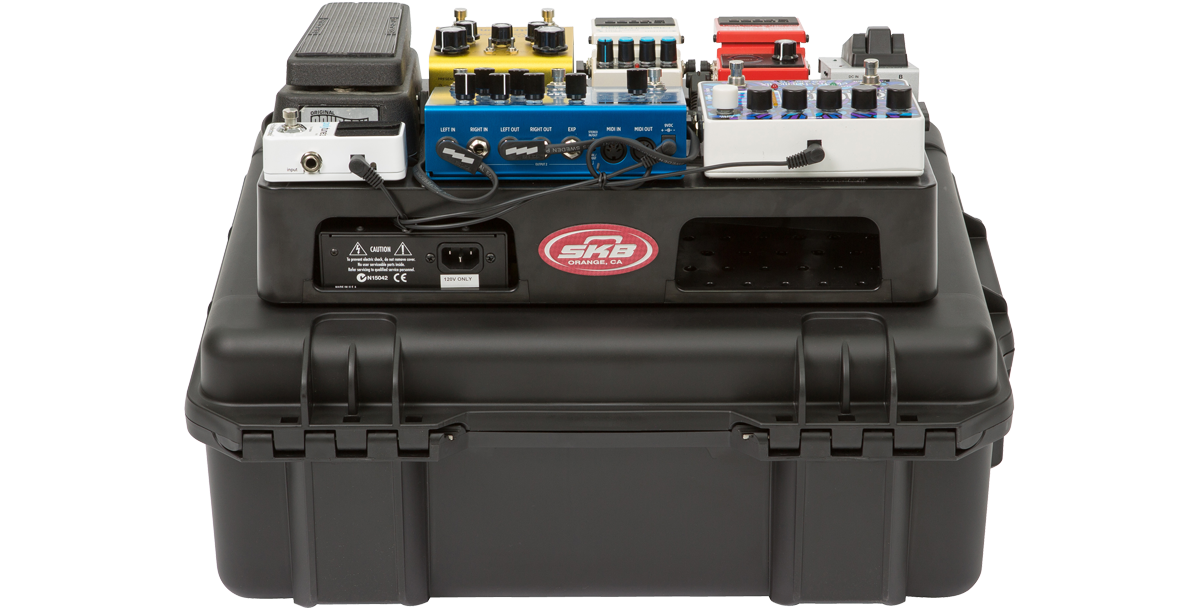 iSeries 2015-7 Case w/ 1SKB-PB1712 Pedalboard
