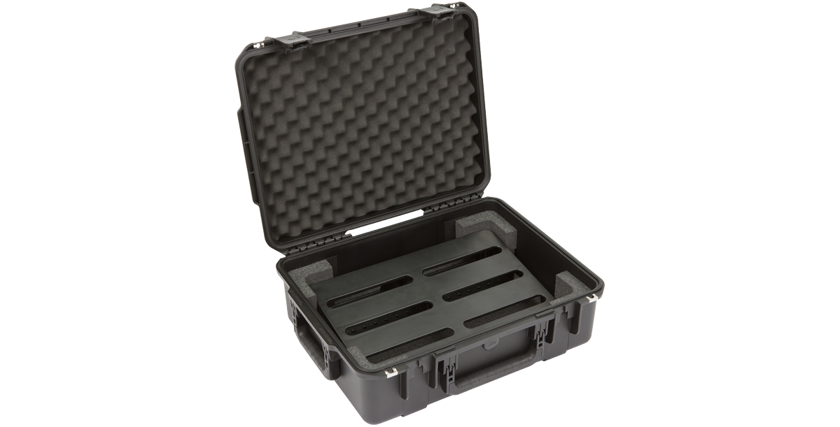 iSeries 2015-7 Case w/ 1SKB-PB1712 Pedalboard