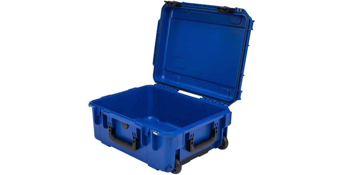 ショーケース　 WR BLUE Amazon.com | Victorinox Werks Traveler 7.0, Large Case, 8-Wheel