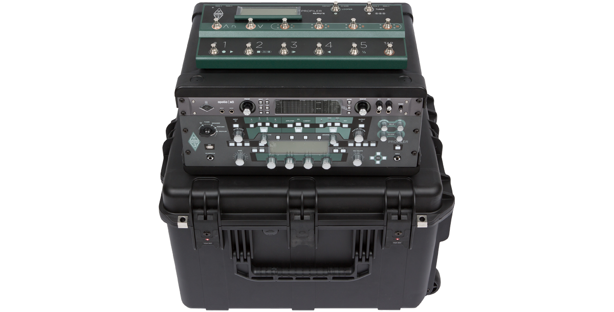 4U iSeries Guitar FX Fly Rack with processor and foot controller securely mounted in rugged molded case with TSA-approved locks.