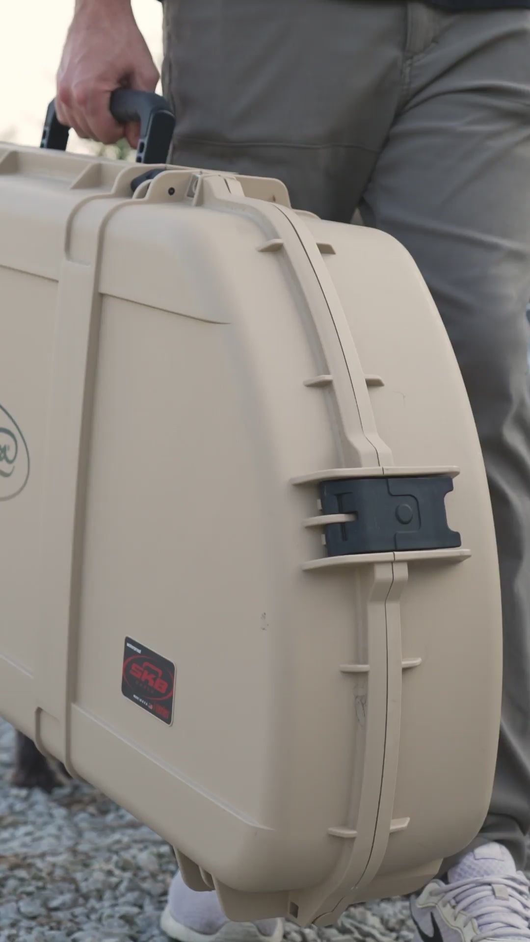 SKB iSeries ハードケース 車輪付き USA 大型 黒 機材 楽器 ② SKB Cases - Outlast Everything