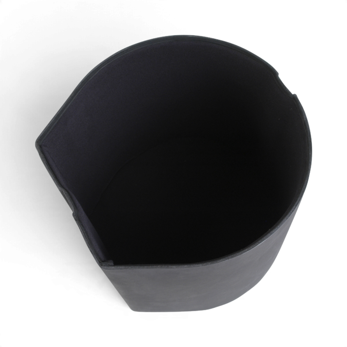 SKB Cases 14 x 14 floor tom drum case with a black roto-molded D-shaped design and padded interior.