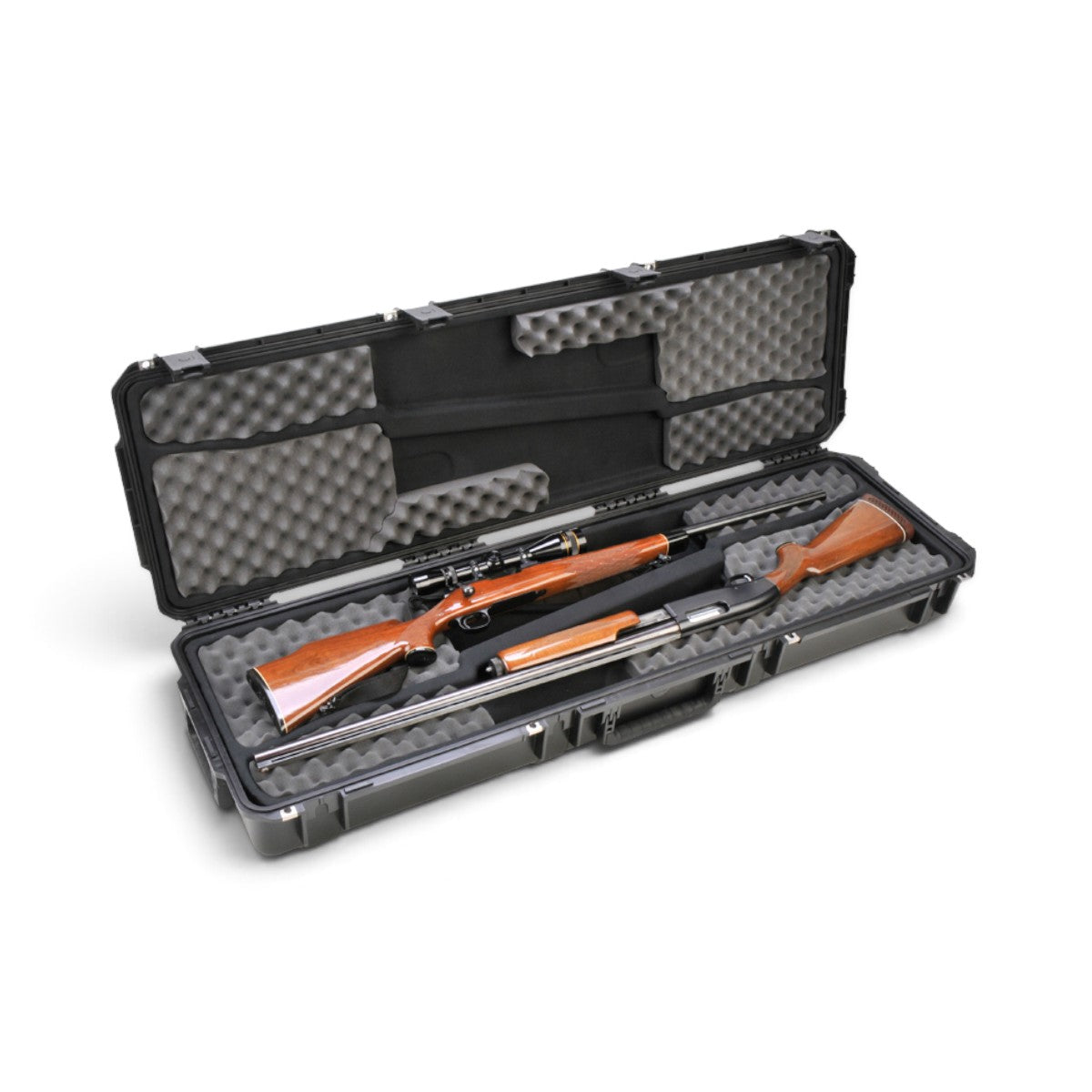 SKB Cases iSeries 5014-6 double rifle case in black with two rifles secured in foam-lined interior