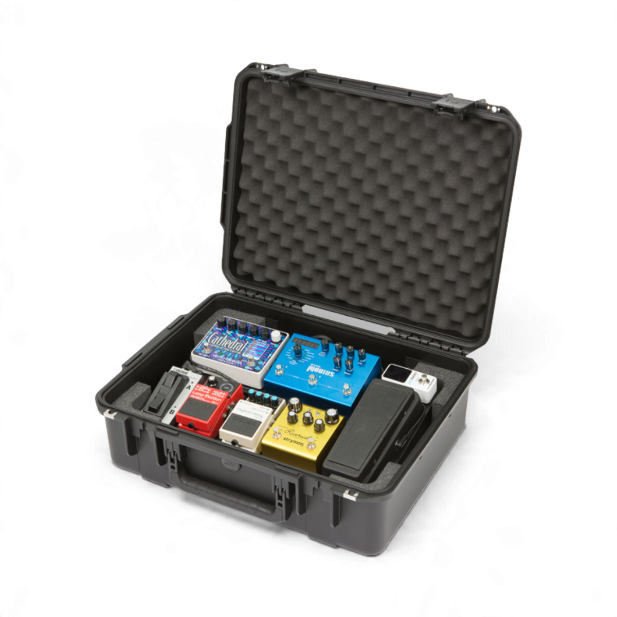 SKB Cases iSeries 2015-7 waterproof hard case containing a 1SKB-PB1712 pedalboard with various guitar effect pedals.