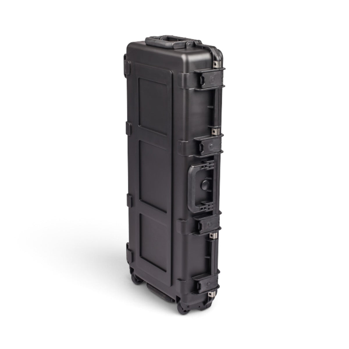 SKB Cases iSeries 3614-6 black waterproof injection molded polypropylene equipment case with trigger latches