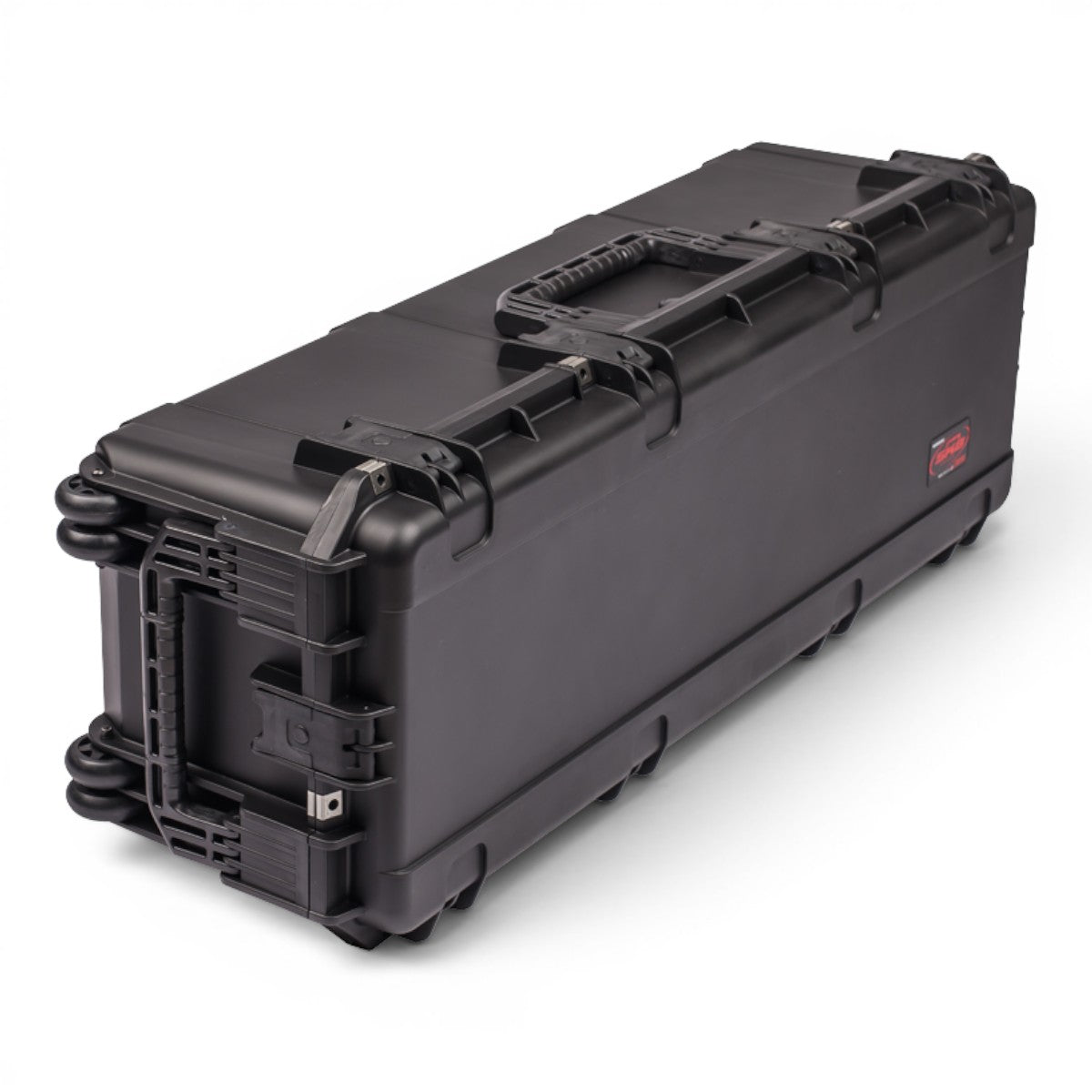 SKB Cases iSeries 4213-12 black waterproof injection molded polypropylene equipment case with wheels and handle