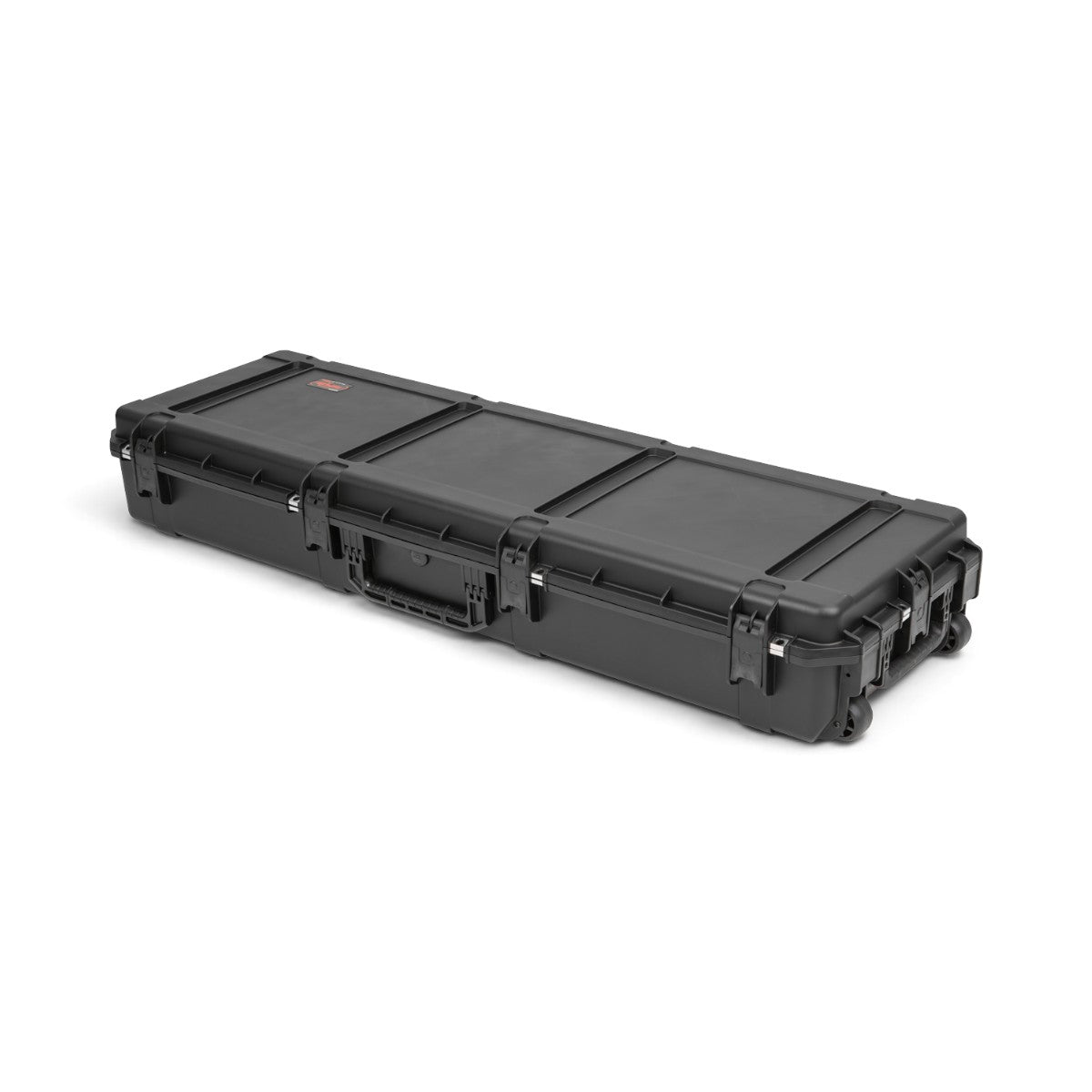 SKB Cases iSeries 6018-8 black waterproof injection molded polypropylene equipment case with wheels