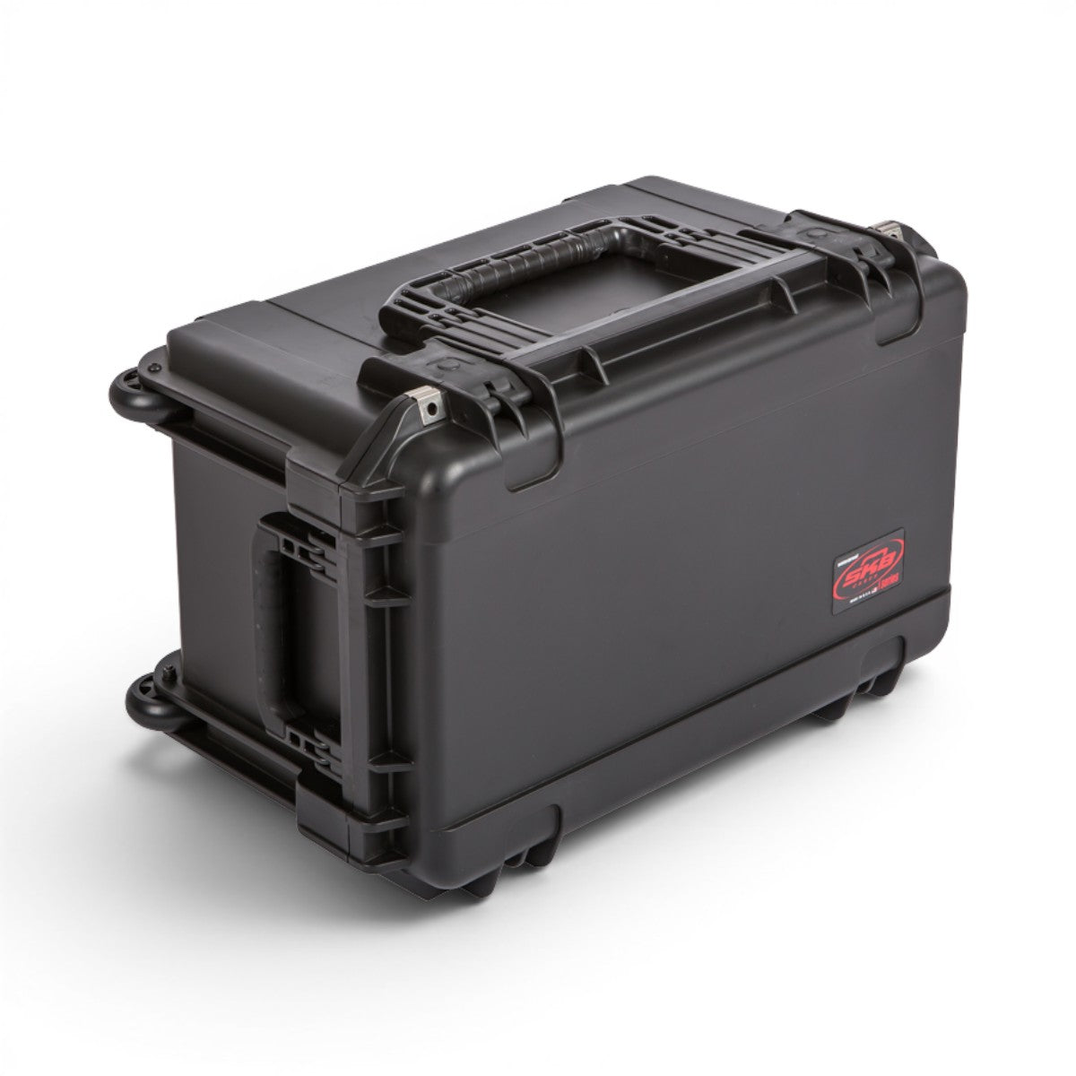 SKB Cases iSeries 2213-12 black waterproof injection molded polypropylene protective equipment case with wheels