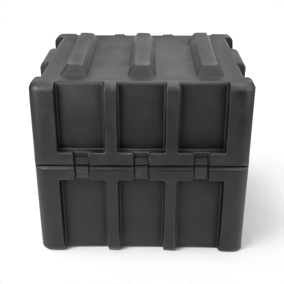 SKB Cases rSeries 2624-24 black roto-molded mil-spec shipping case with reinforced impact-resistant construction